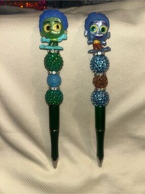 Disney Doorable Luca beaded pen bundle set
